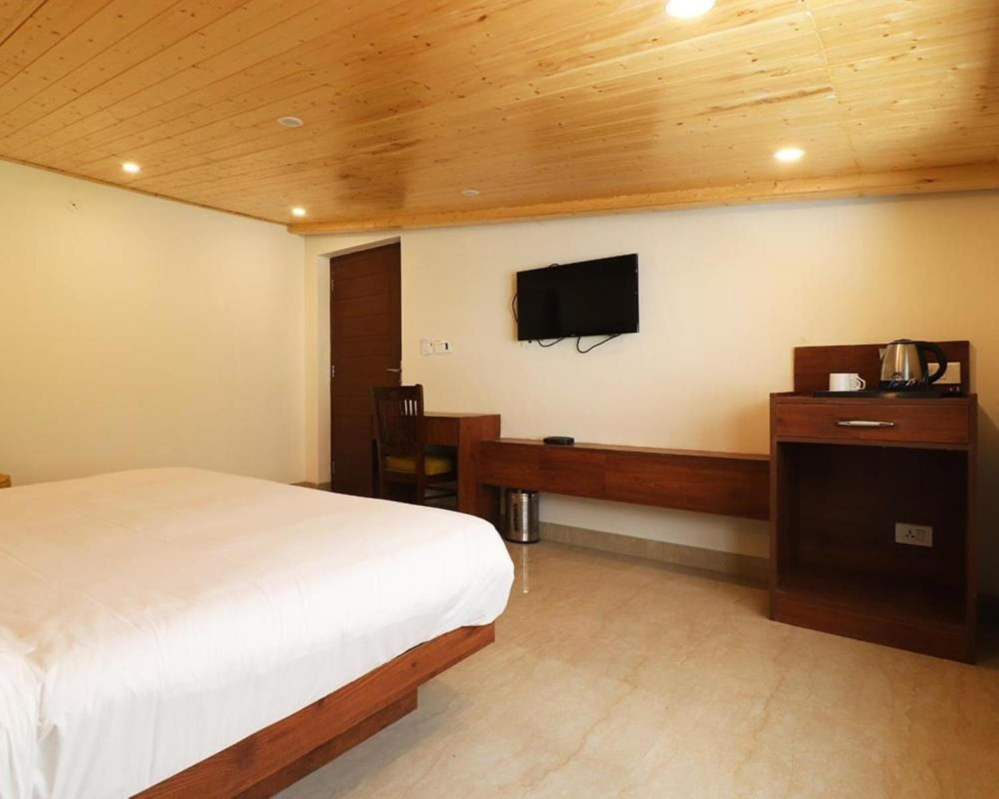 Hotel Mussoorie Heights Dehradun Exteriör bild